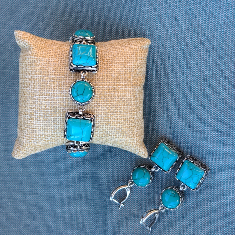 Turquoise bracelet and earrings